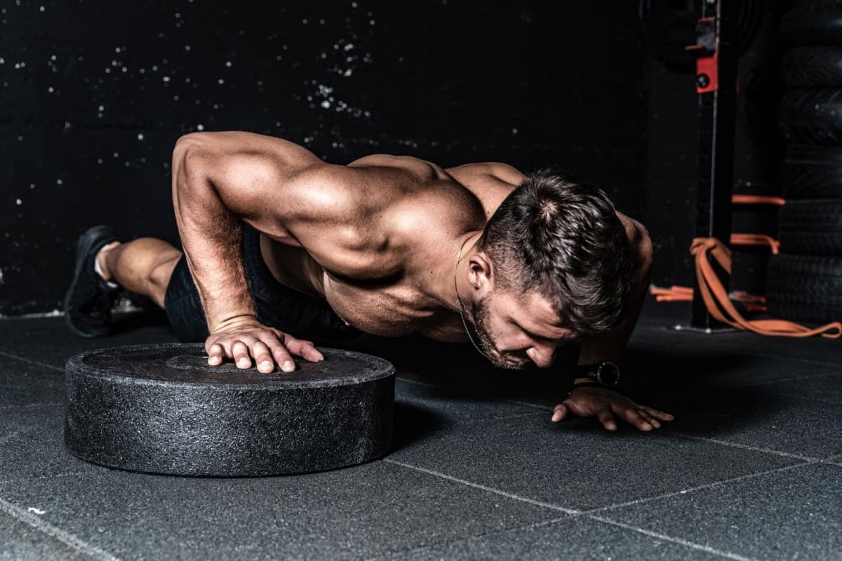 Віджимання на одній руці