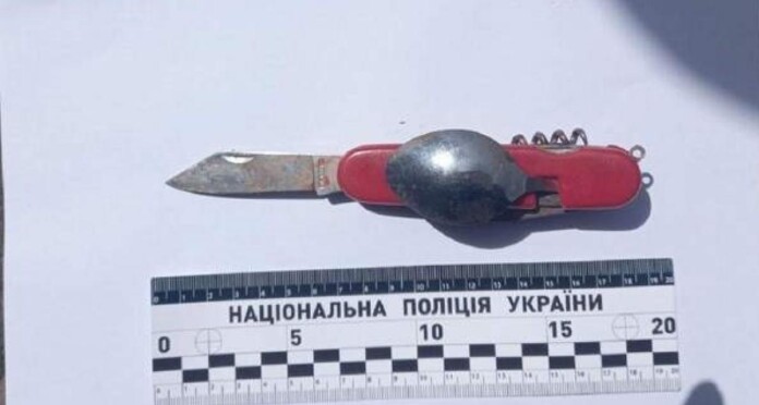 За замах на вбивство сусідів жителя Мелинська відправили на лікування