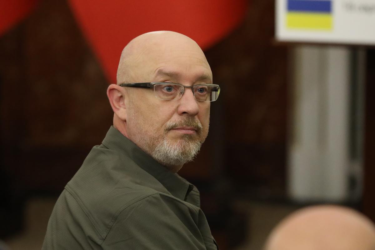 Українському наступу заважають дощі — Рєзніков фото 2 Українському наступу заважають дощі, вважає міністр оборони України Олексій Рєзніков. Фото: Mykola Tys/shutterstock.com