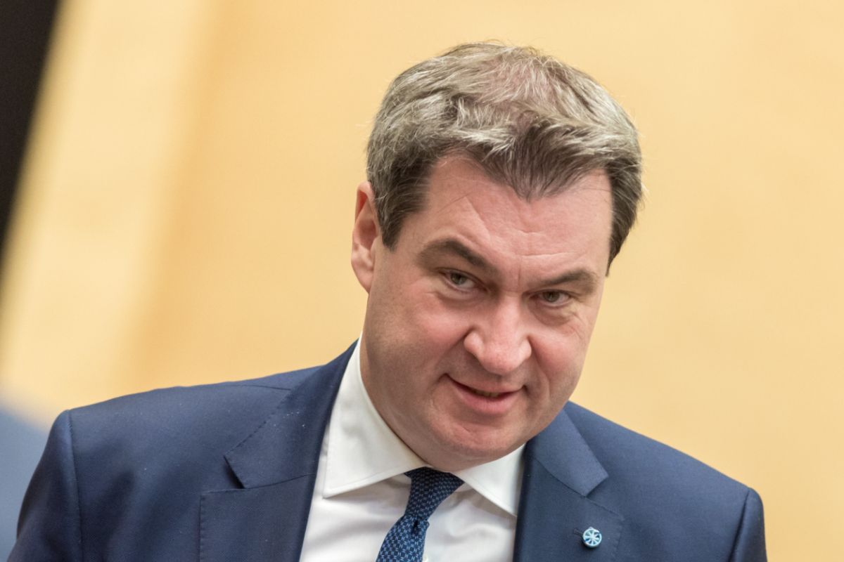 Маркус Зедер близький до народу, але є нюанси. Маркус Зедер наближається до народу, але є нюанси. Фото: photocosmos1/shutterstock.com