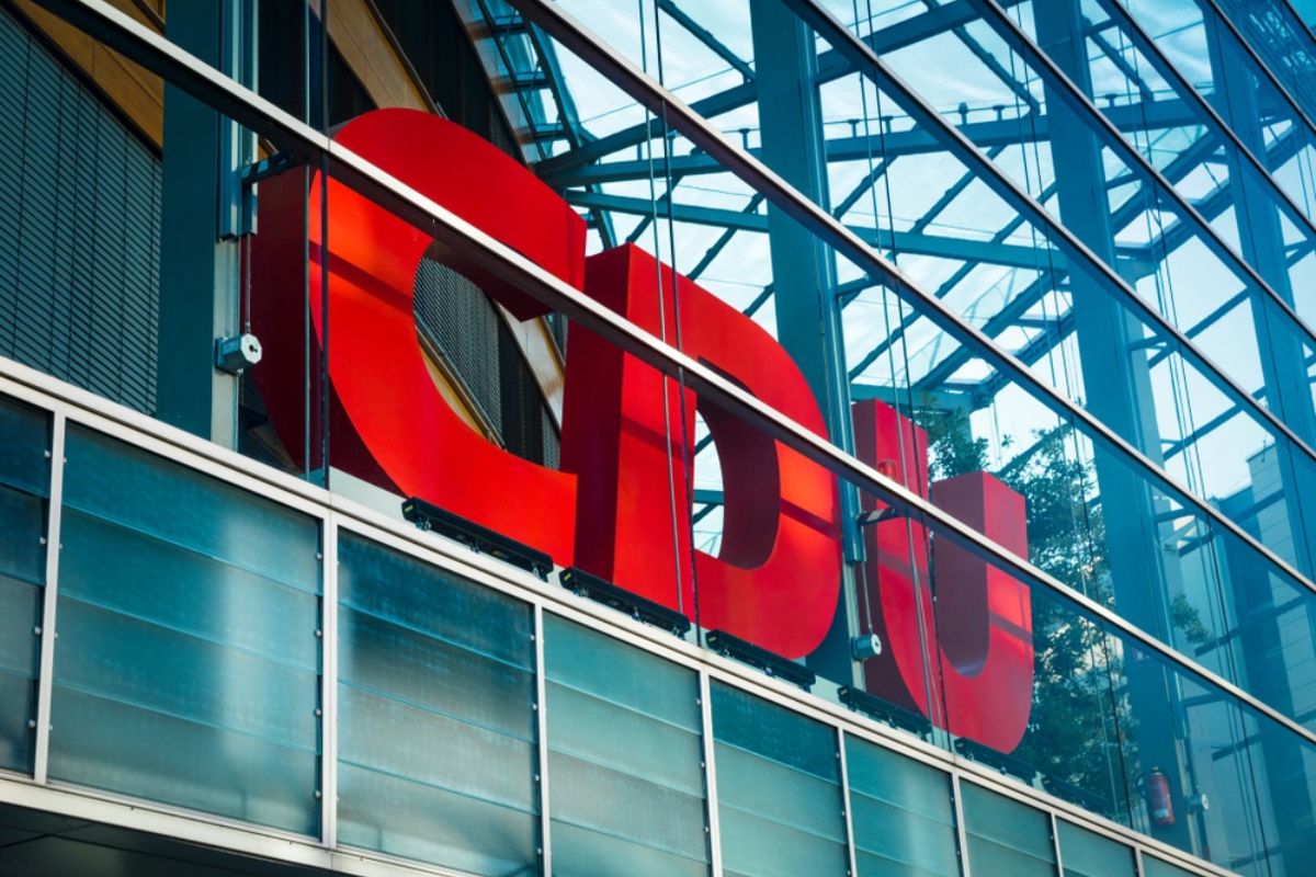 ХДС загрожує заблокувати закон про Bürgergeld у бундесраті фото 2 ХДС погрожує заблокувати закон про Bürgergeld у разі, якщо коаліція «світлофора» не буде готова піти на поступки. Фото: Electric Egg/shutterstock.com