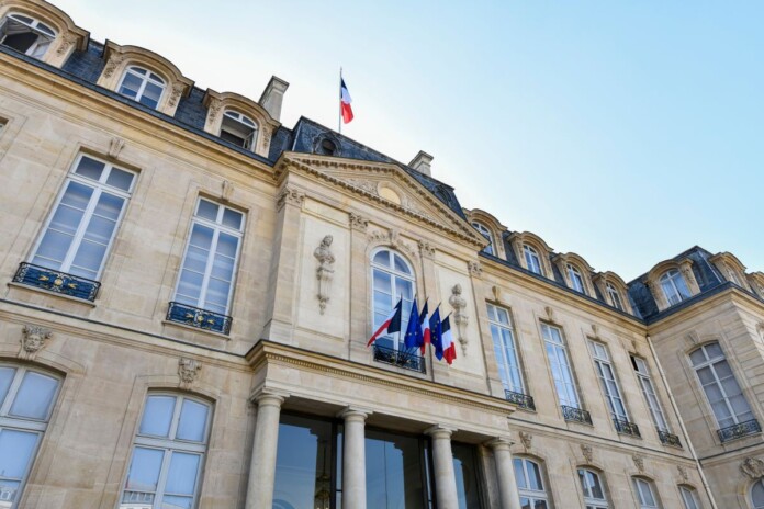 Чому Францію критикують за недостатню допомогу Україні