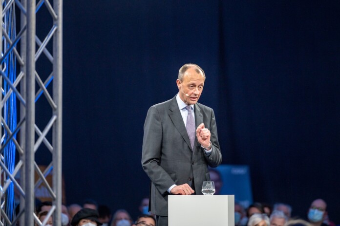 Мерц звинуватив Шольца у неповазі коаліції