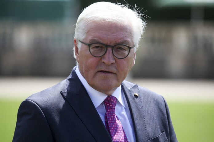 Штайнмайєр пророкував Німеччині важкі роки