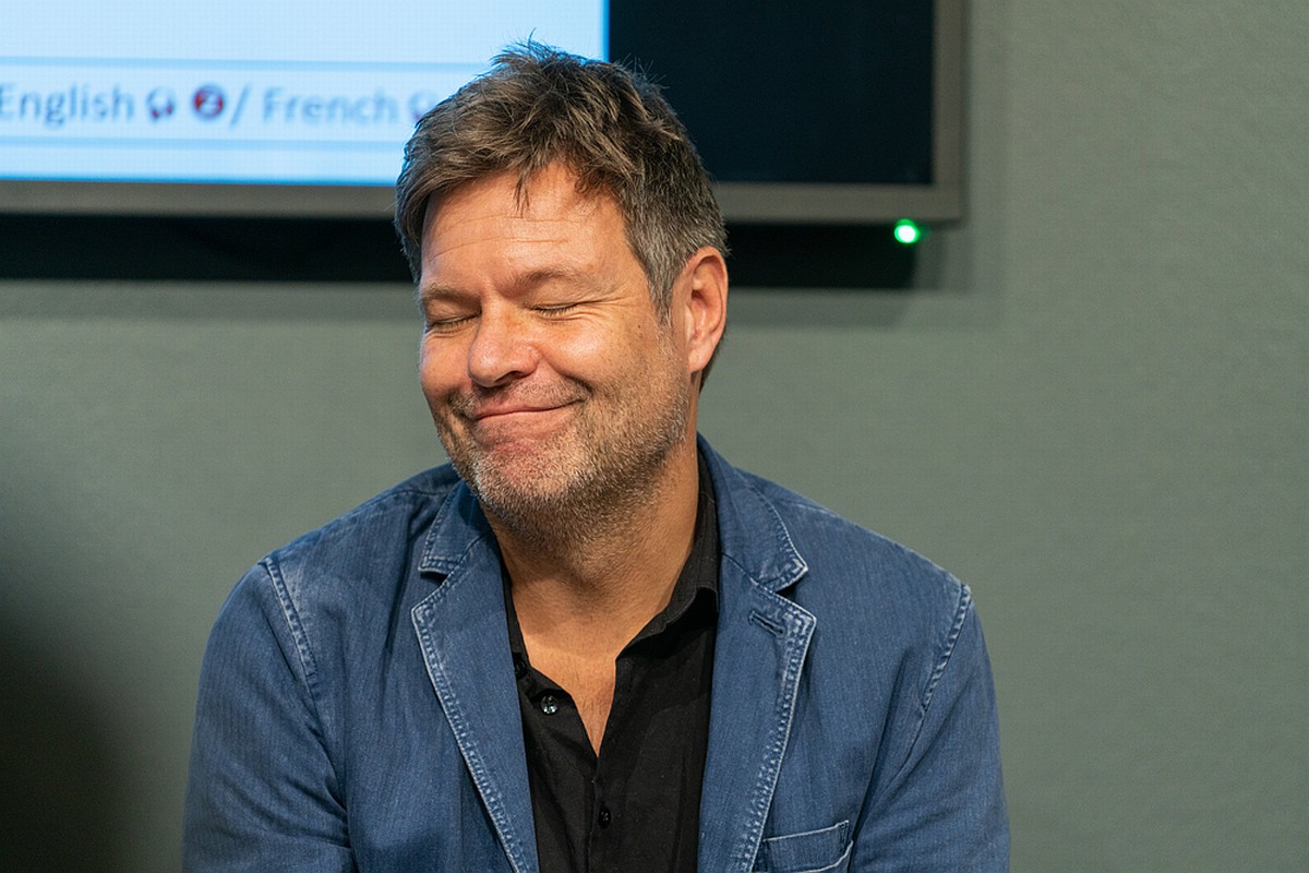 Міністерству Роберта Хабека потрібен фотограф за 350 000 євро