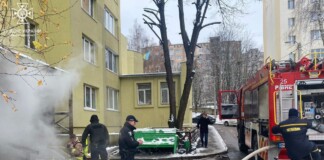 У Рівному евакуювали людей з багатоповерхівки через пожежу (Фото)