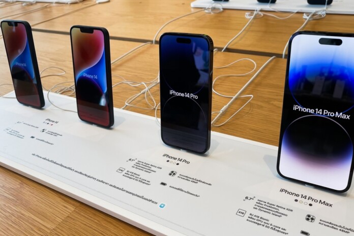 Apple скорочує виробництво iPhone 14 на 3 мільйони штук