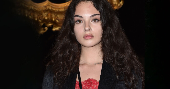 Дочка Моніки Беллуччі та Венсана Касселя Діва вразила новими фото