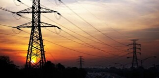 Прати та мити у нічну пору: рівнян закликають економити електроенергію