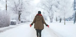 Чи варто виходити на прогулянку, якщо у вас температура?