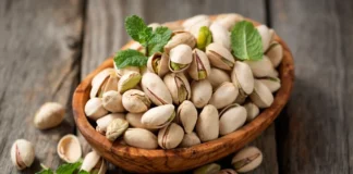 Все про фісташки: чим корисні горіхи, кому можуть завдати шкоди і чому дорого коштують