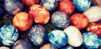 Каркаде, капуста та шпинат: як пофарбувати яйця на Великдень оригінально та без хімії