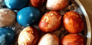 Фарбуємо яйця натурально. Які вибрати – коричневі чи білі? Що використовувати для гарного відтінку?