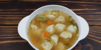 Cуп з пельменями. Усього півгодини – і страва готова!