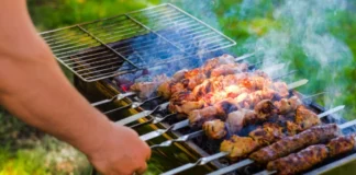 На шкоду здоров’ю: 5 поширених помилок під час приготування шашлику