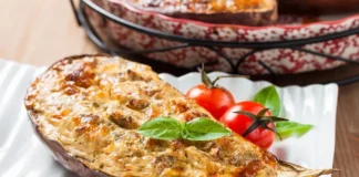 Готуємо баклажани з сиром, сиром та зеленню.