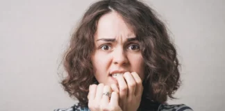 гризе нігті