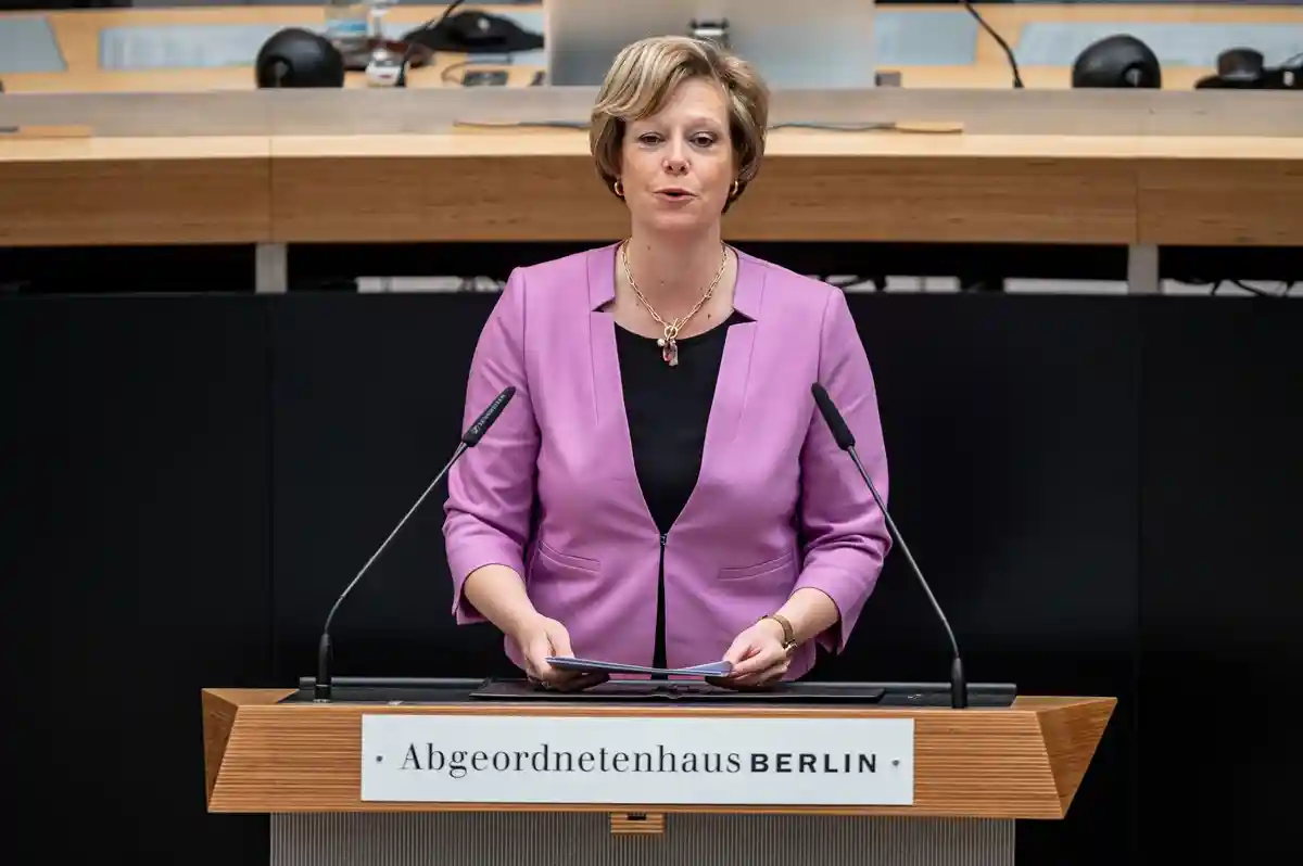 Корнелия Зайбельд: «Лишь меньшинство прославляет террор» фото 1 Корнелія Зайбельд: "Лише меншість прославляє терор"