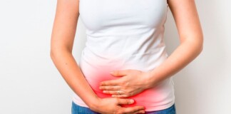 живіт болить