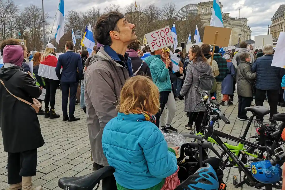 Проти війни за Україну