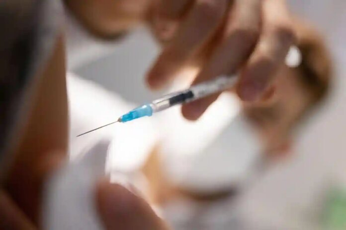 Німець вакцинувався проти Covid 217 разів