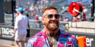 Зірка UFC Конор Макгрегор повертається Конор Макгрегор