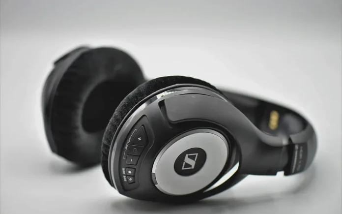 безпровідні навушники