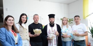 Митрополит Іларіон благословив великодні паски