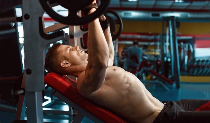 жим в хамері грудні мязи