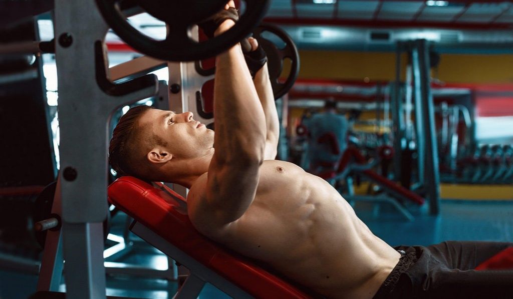 жим в хамері грудні мязи жим в хамері грудні мязи