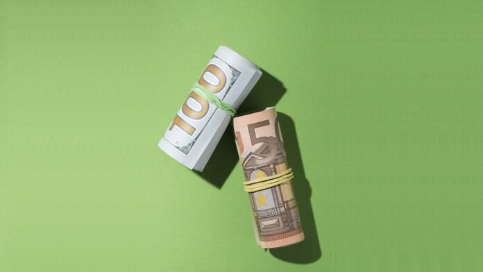 готівка долар євро