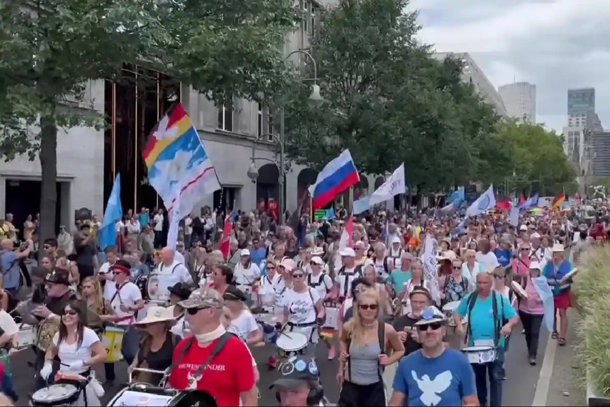 У Берліні мітингували Querdenken 711