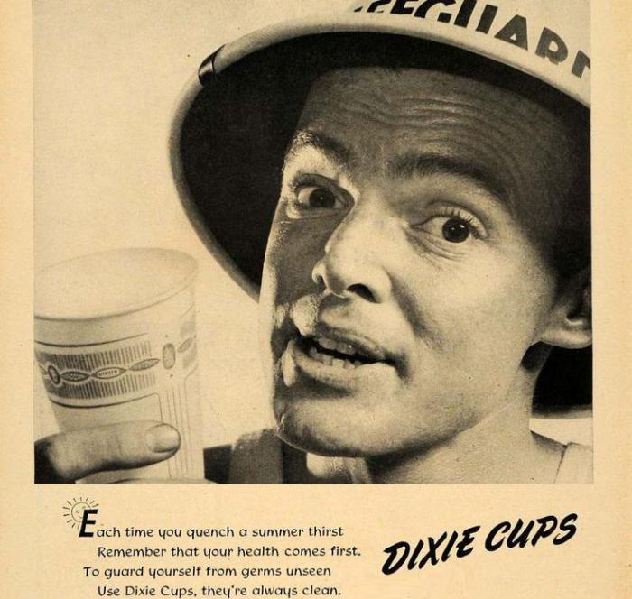 Одноразові стакани