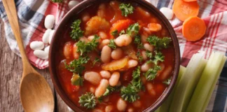 суп з квасолею