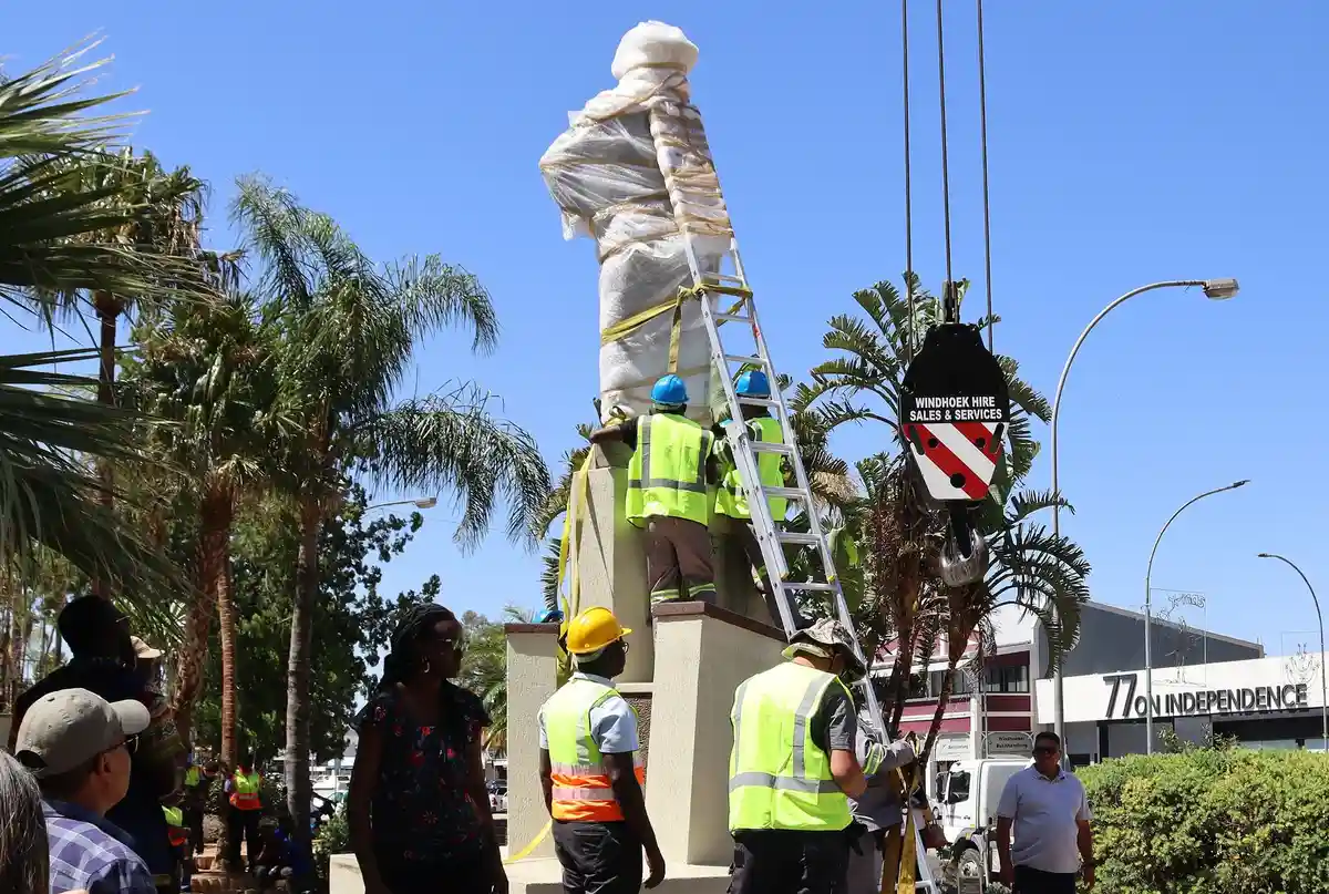 Німеччини кидає виклик минулому. Фото: Lisa Ossenbrink/dpa. 