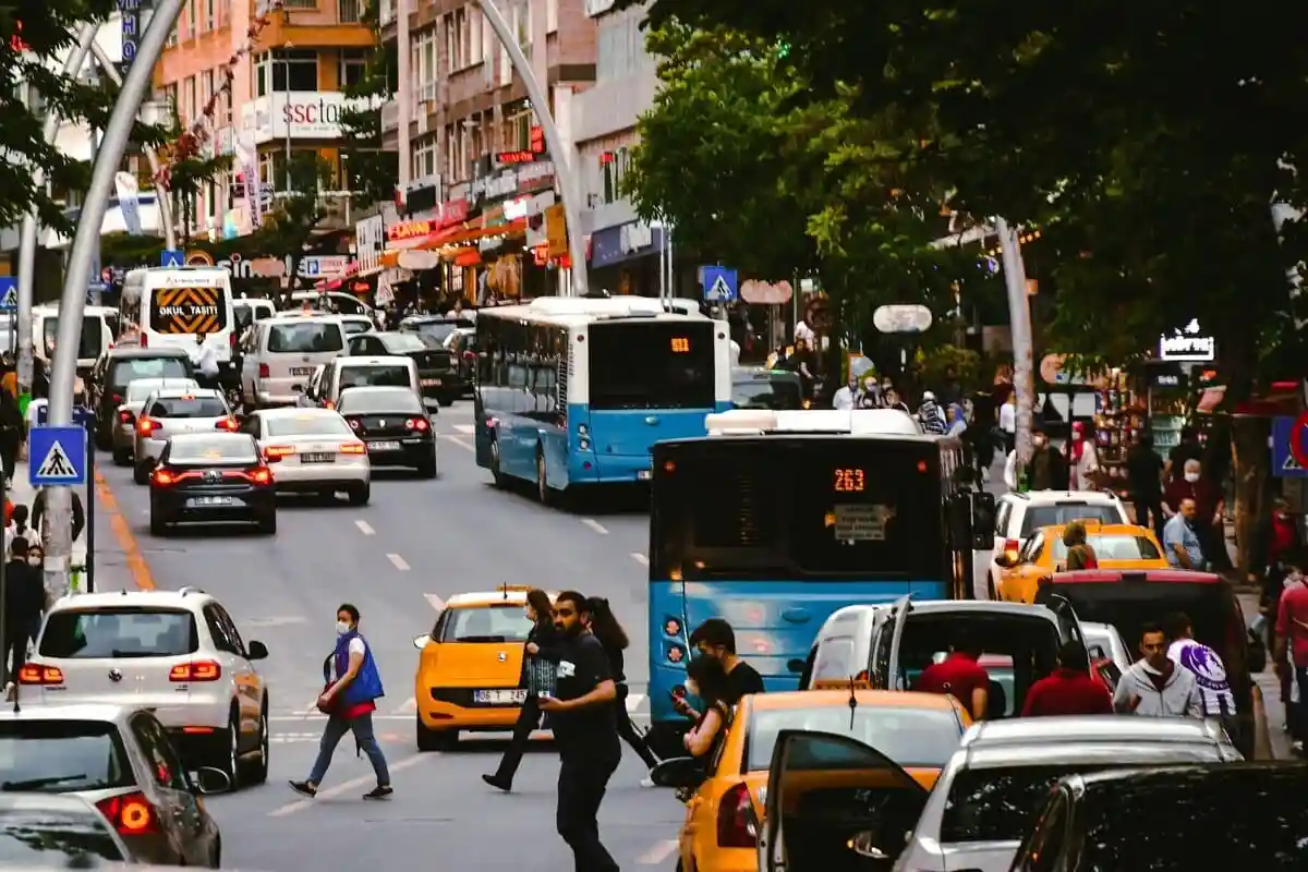 Міський стрес: як захистити свою психіку у мегаполісі. Фото: Çağlar Oskay / unsplash.com