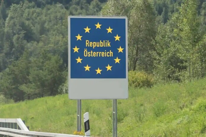 Австрія: дзвінок до Німеччини праворуч