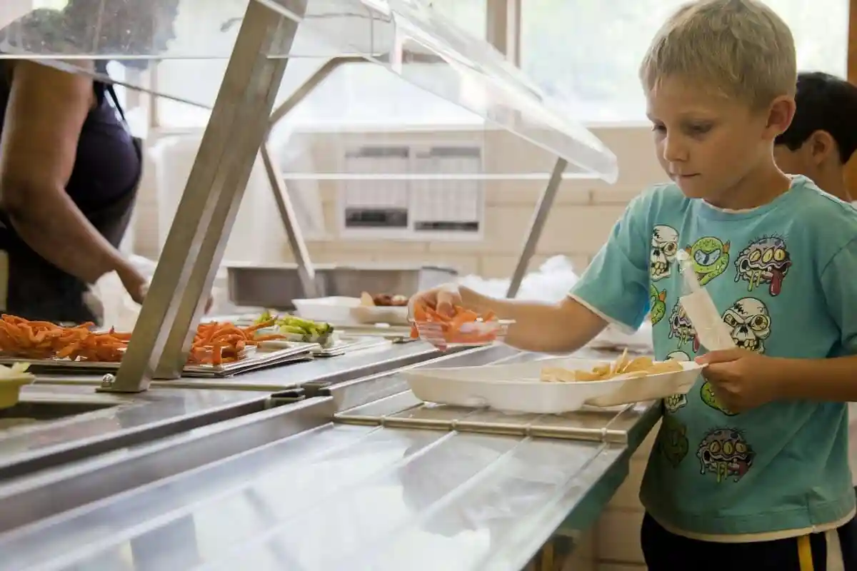 Харчування в дитячих садках критикується: надто багато м'яса