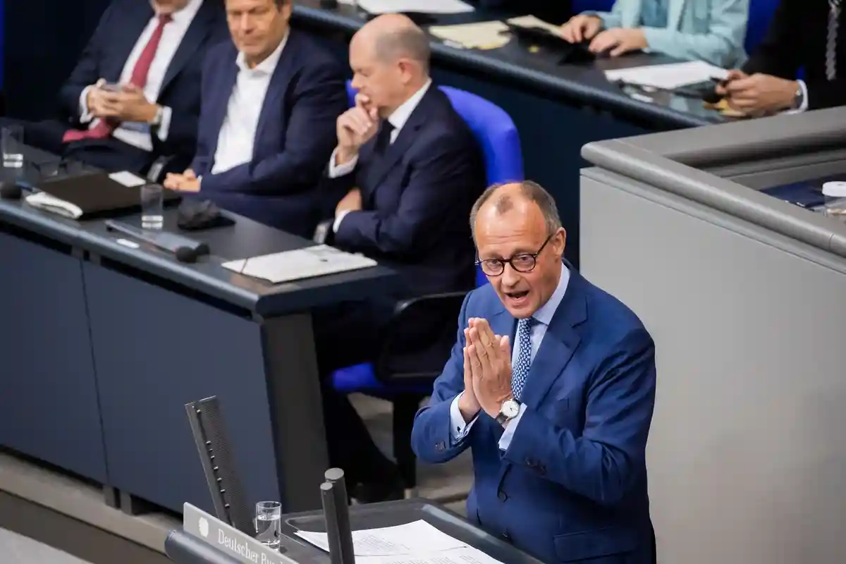 Мерц відпочиває і не бачить проблеми в блоці з AFD