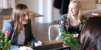 робота в офісі