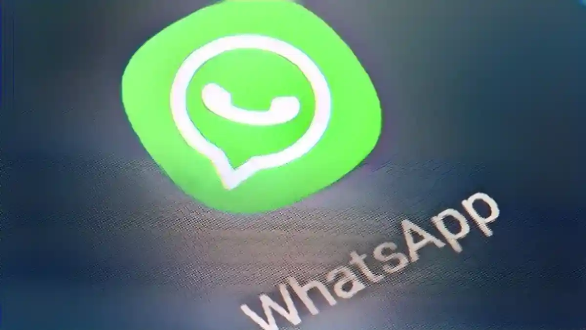 Whatsapp значок на екрані смартфона. Фото: aussiedlerbote.de