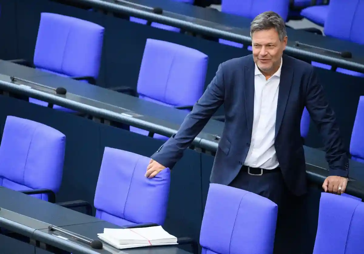 Habek - зелений. Фото: Бернд фон Ютрценка/DPA