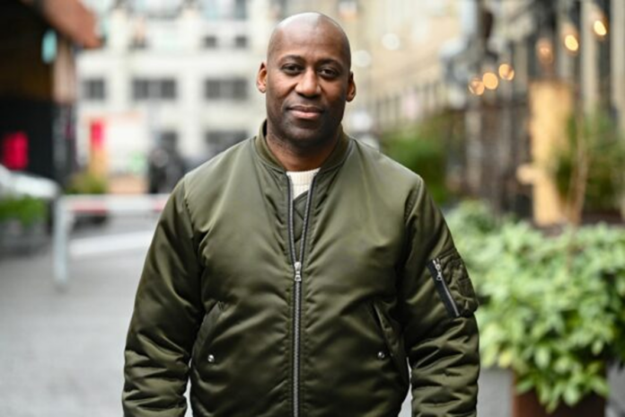 Звинувачення расизму та скандал