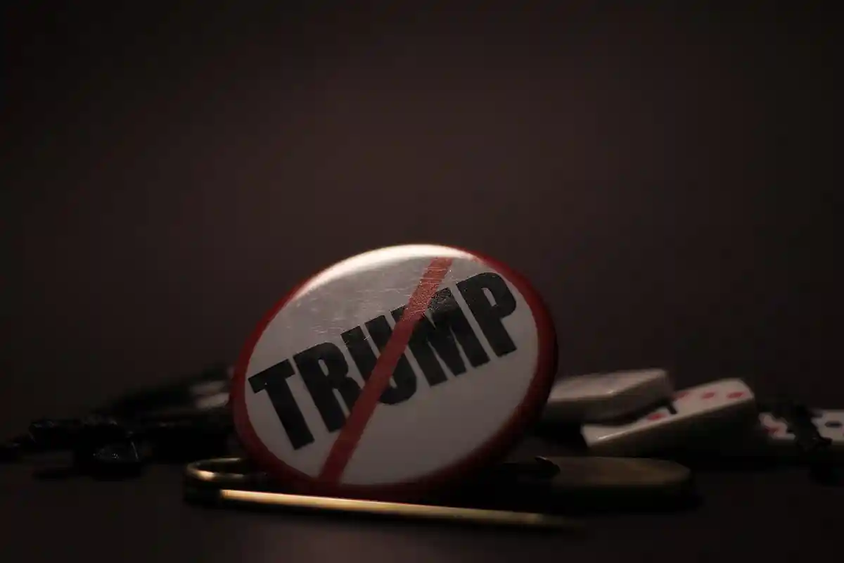 Американці протестують проти Трампа та маски