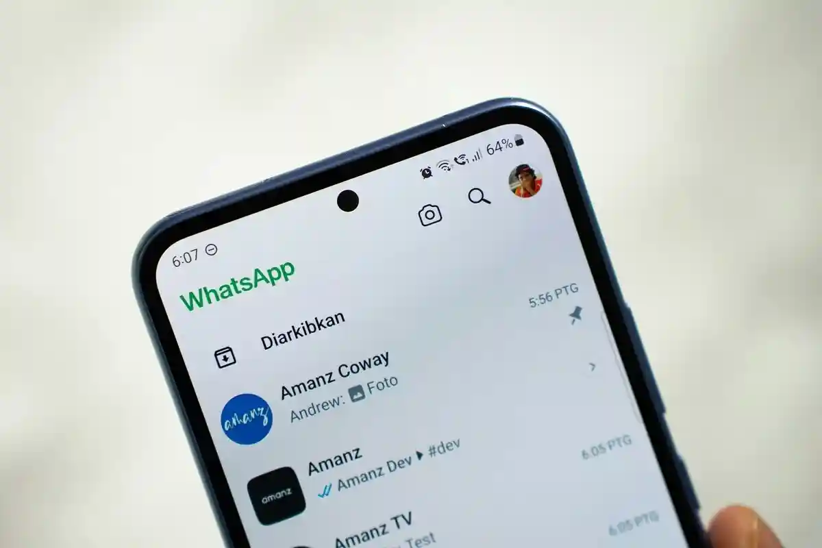 Meta AI у WhatsApp: Як приховати функцію в додатку? Фото: amanz / unsplash.com