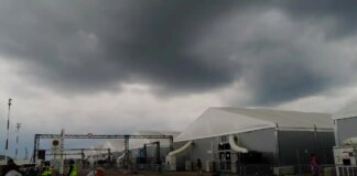 Як німецькі лідери звинувачують іноземців у неприємності в країні