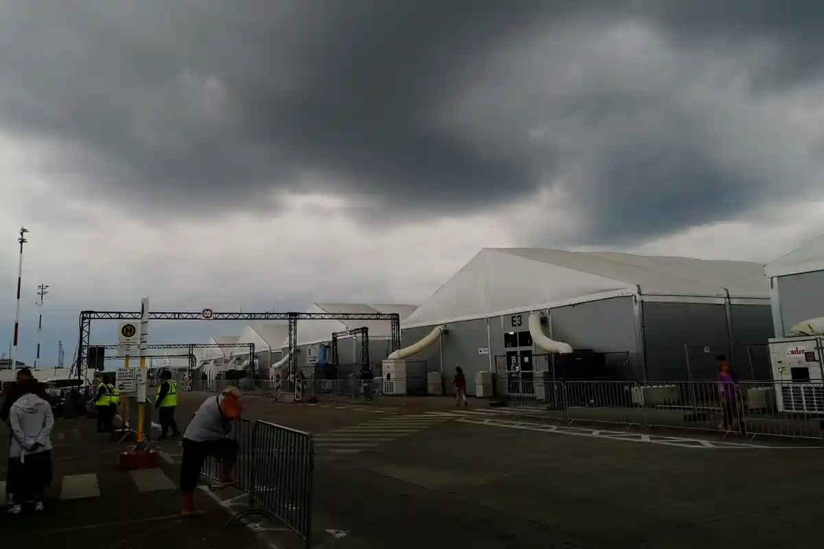 Як німецькі лідери звинувачують іноземців у неприємності в країні