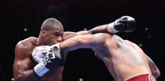 Усик нокаутував Дюбуа у п’ятому раунді Усик нокаутував Дюбуа