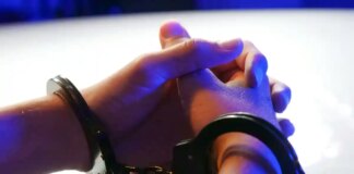 Він чекає екстрадиції в США