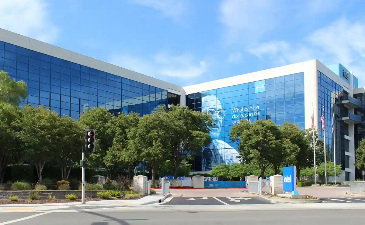 Трамп незадоволений управлінням Intel і вимагає його відставки